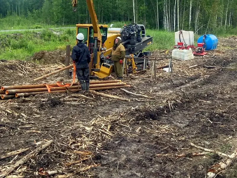 Установка ГНБ на лесной площадке